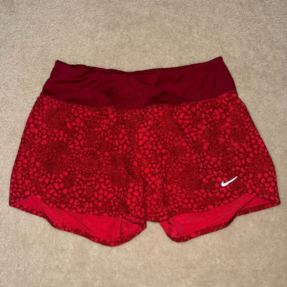 Nike Women's Vibrant Red Patterned Athletic Shorts